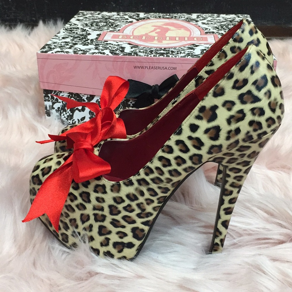 Bordello Leopard Print Heels with Red Bow - Picture 4 of 5